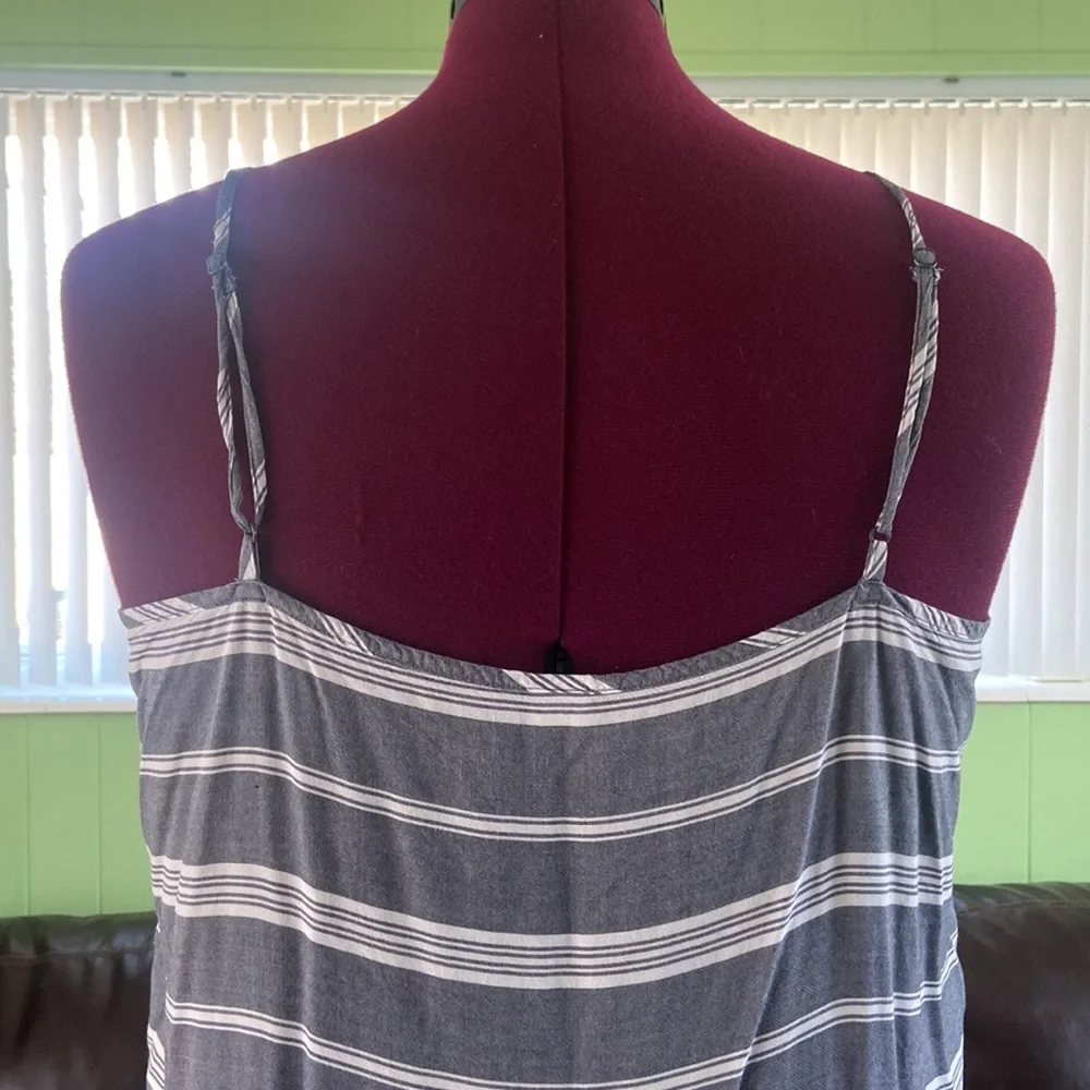 Old Navy tank top - Picture 5 of 9